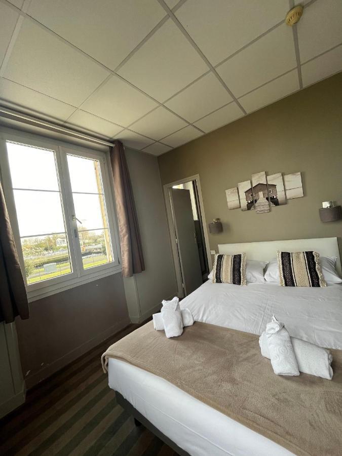 Hotel Le Phare Ouistreham Exterior photo